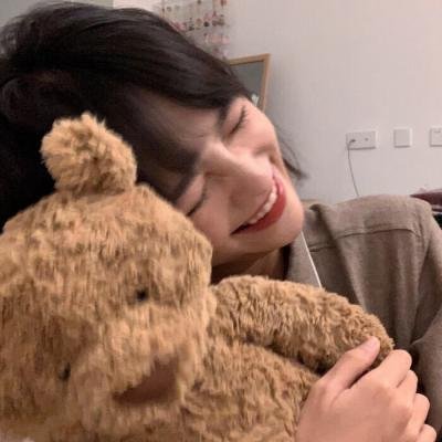 背背篓的网球少年